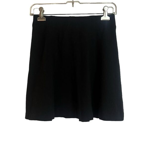 3 for $30! Loft black short skirt. Size xsp - Picture 1 of 6